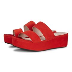 ELEVATE PLATEAU SANDAL