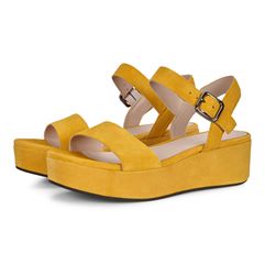 ELEVATE PLATEAU SANDAL