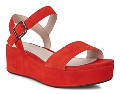 ELEVATE PLATEAU SANDAL